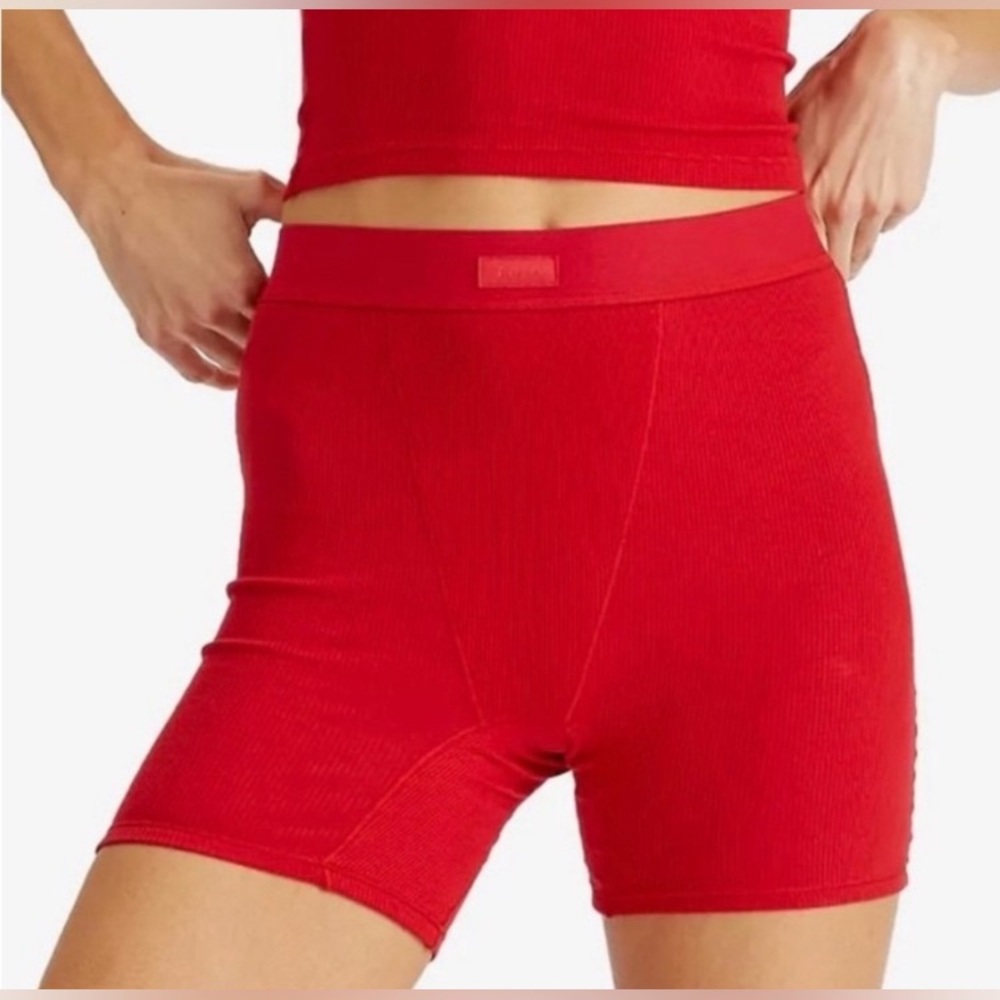 SKIMS COTTON RIBBED WOMENS BOXERS-M-CRANBERRY BNWOT